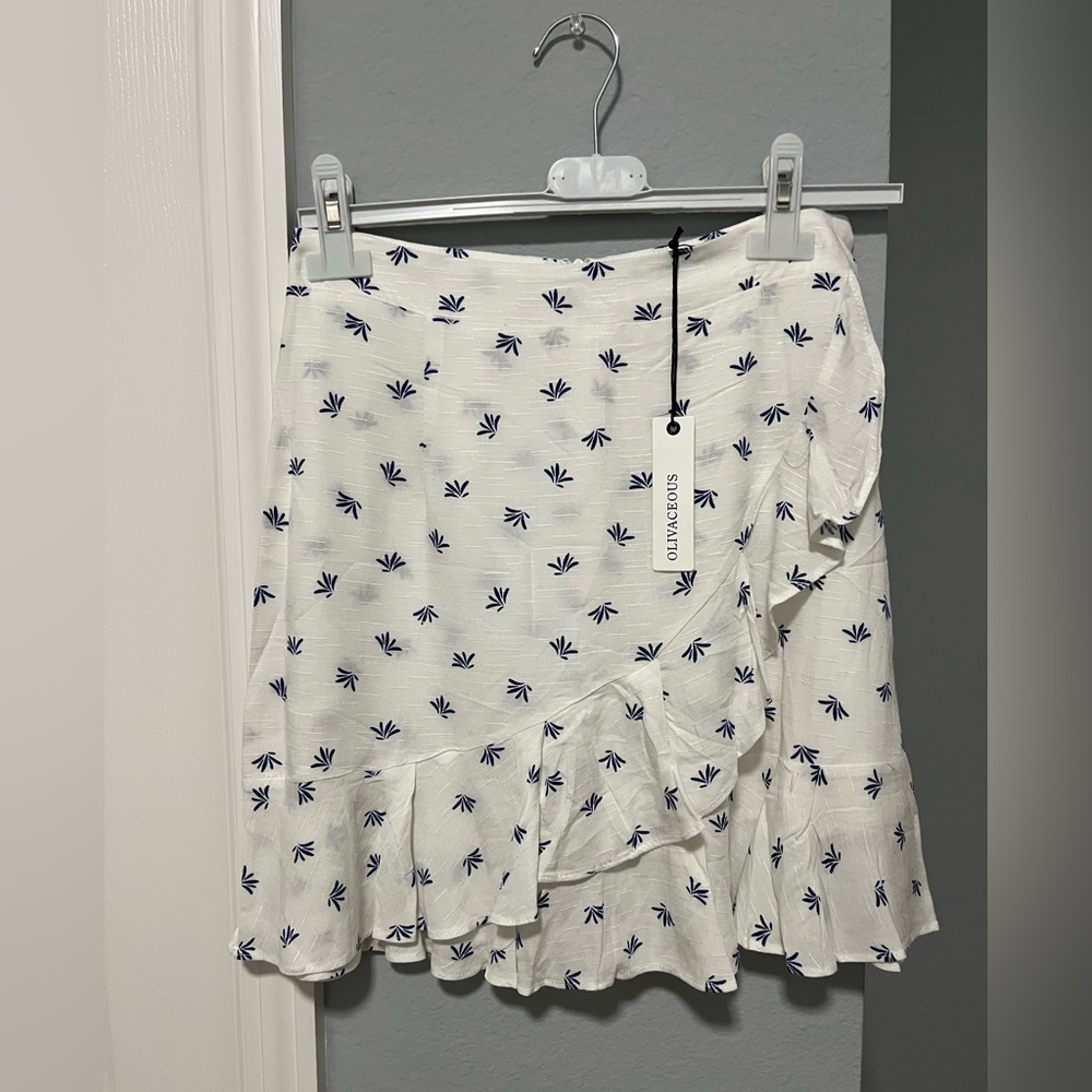 OLIVACEOUS, SHORT SKIRT, WHITE AND BLUE, SIZE S